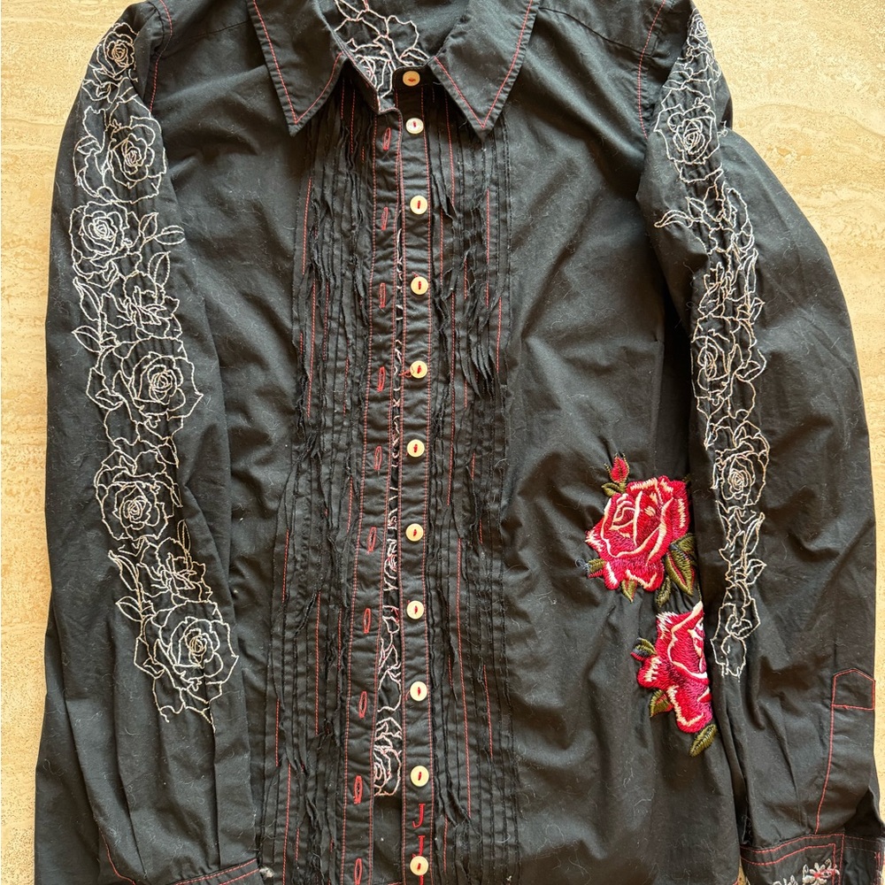 3J Workshop Republic Clothing Black Button-Down Shirt with Red Rose Embroidery - Picture 3 of 4